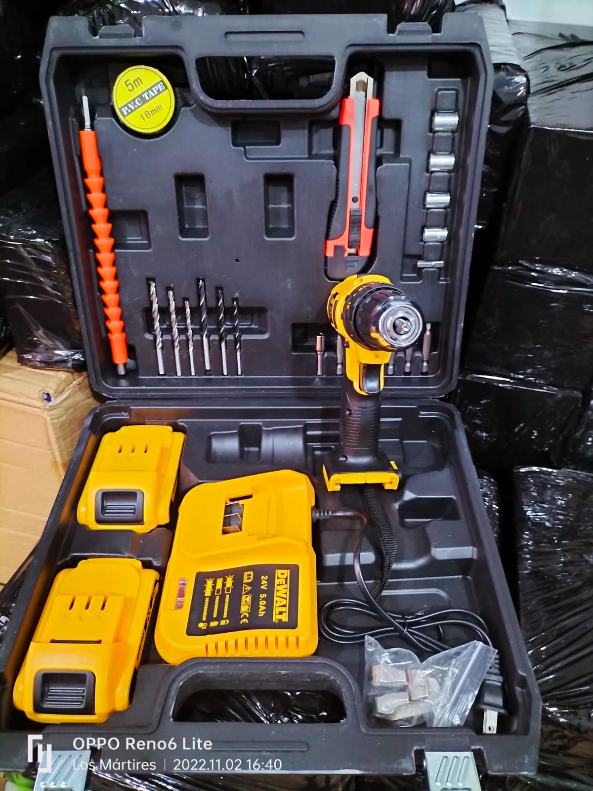 KIT DE TALADRO INALAMBRICO DE 24V (CON ACCESORIOS)